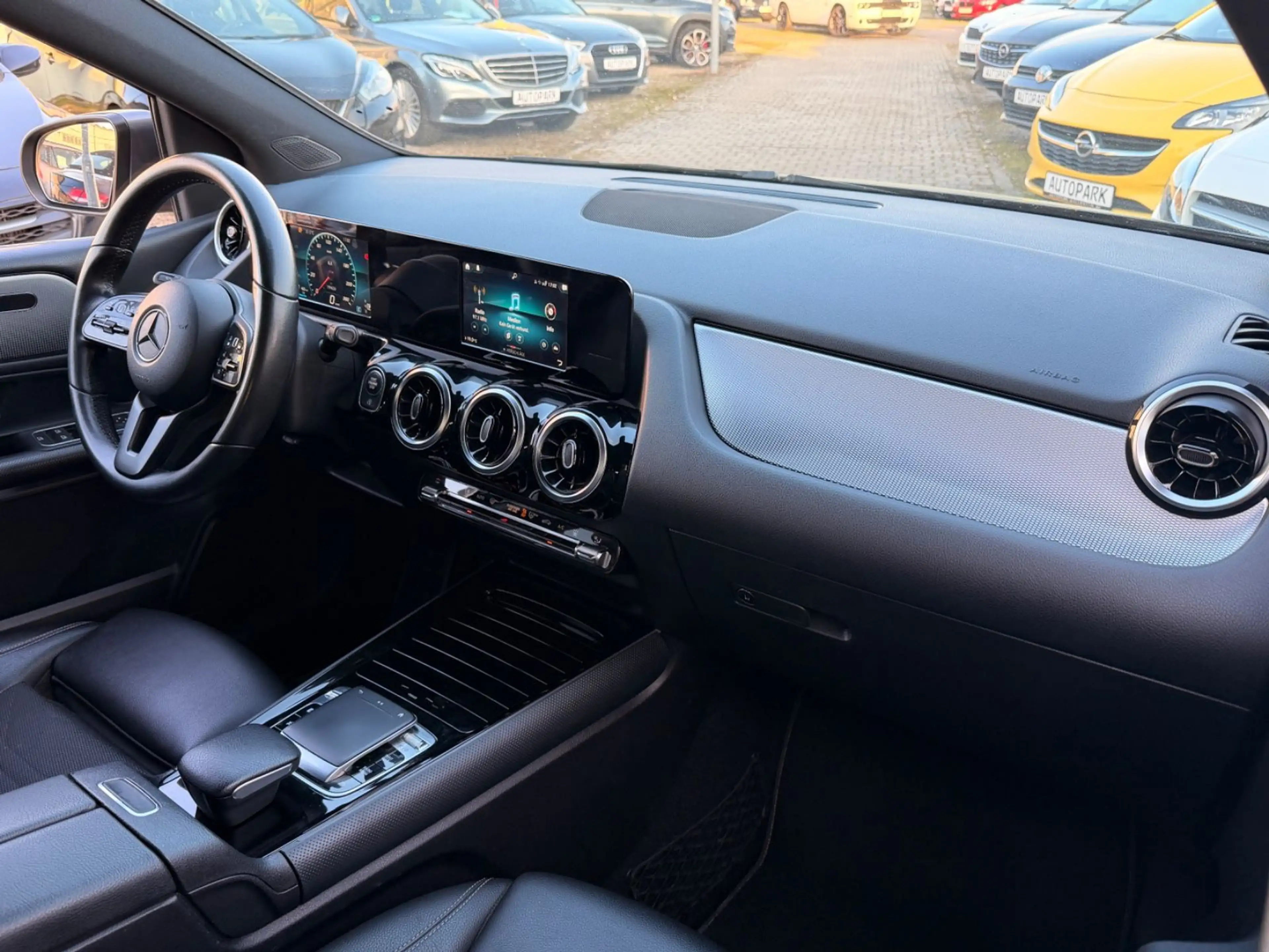 Mercedes-Benz B 220 d Style*KAMERA*LED*LEDER*NAVI*STANDHEIZUNG — photo 11
