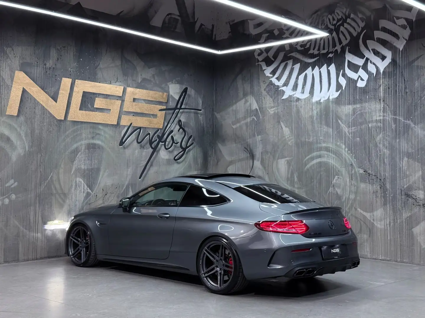 Mercedes-Benz C 63 AMG S Coupe PANO 360KAM BURMESTER SPUR SPORTAGA TOTWKL Grau - 2