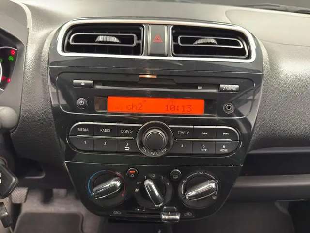 Mitsubishi Space Star — photo 15