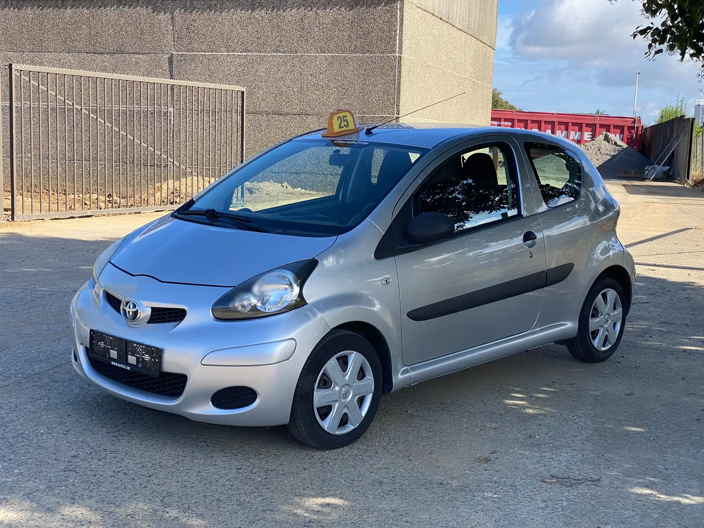 Toyota Aygo Aygo 1.0i VVT-i Grijs - 1