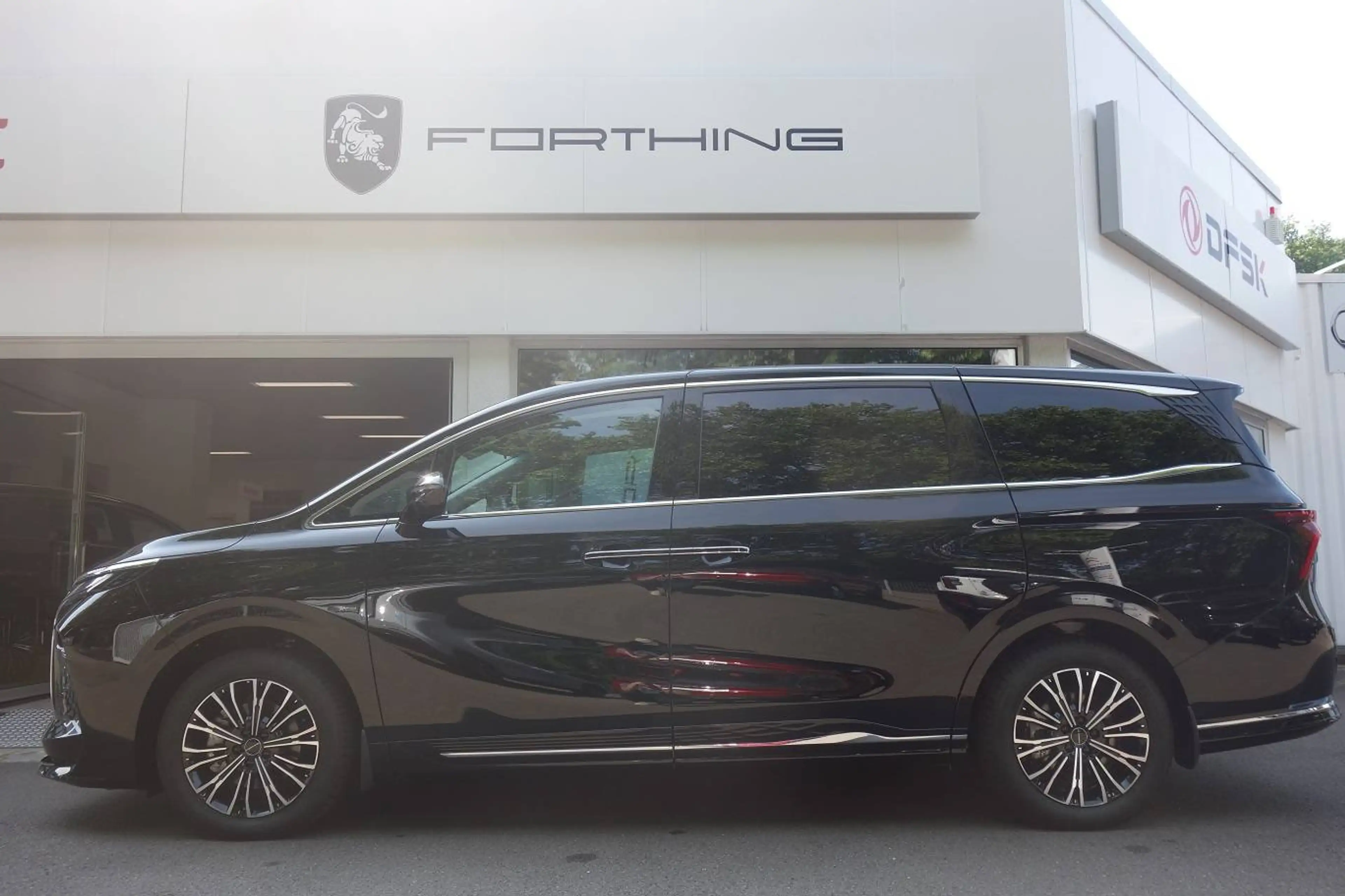 DFM Forthing 9 HEV — photo 3