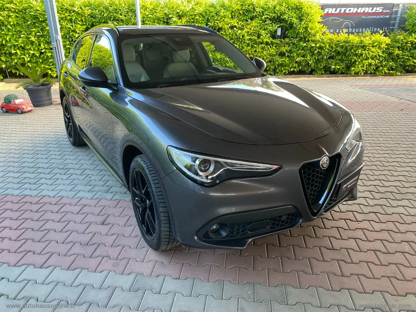 Alfa Romeo Stelvio 2.2 T.diesel 210CV AT8 Q4 B-Tech Grijs - 1