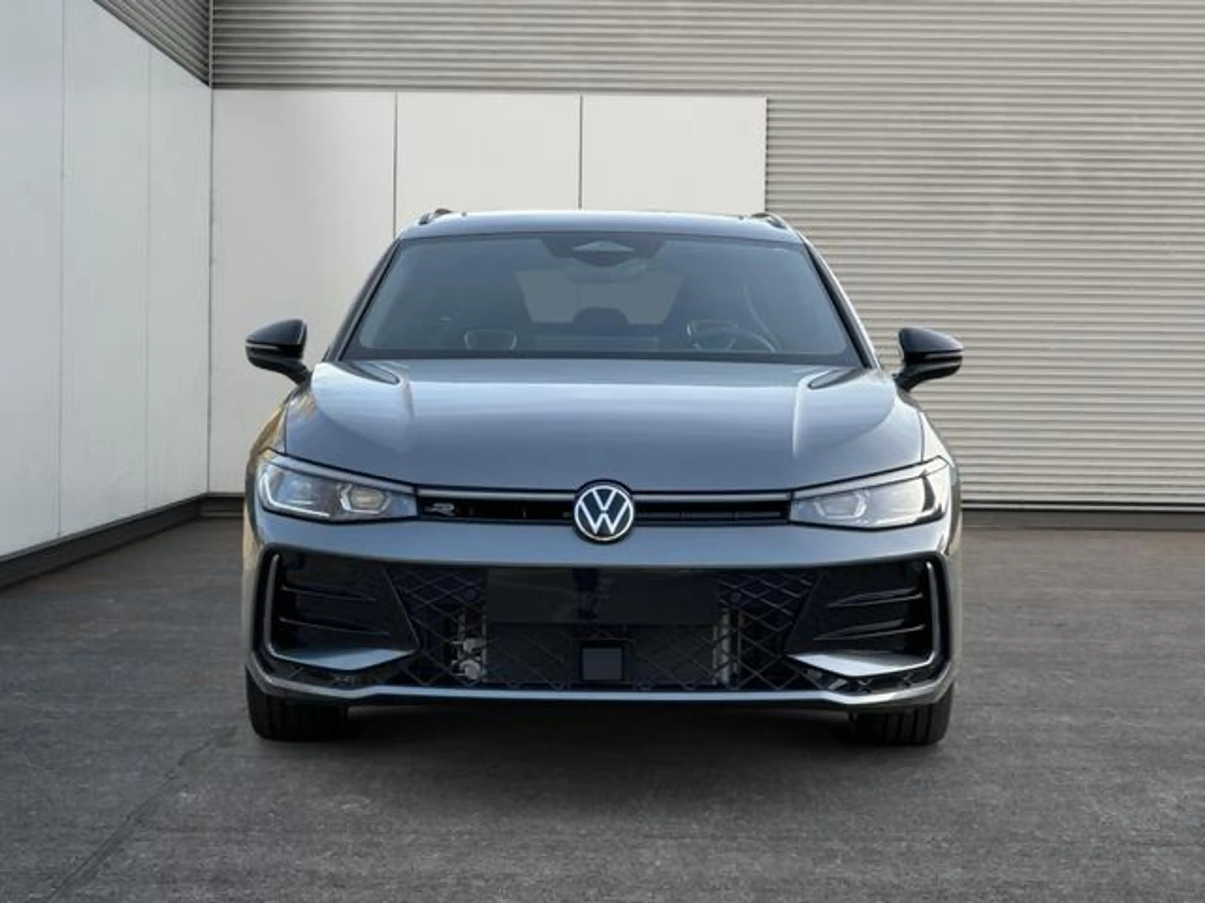 Volkswagen Passat Variant R-Line AHK+PANO+NAVI+Head-UP+M... — photo 6