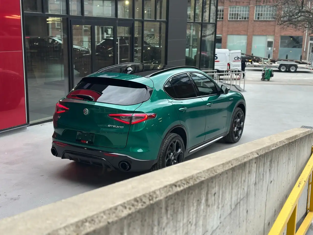 Alfa Romeo Stelvio снимка Alfa Romeo Stelvio