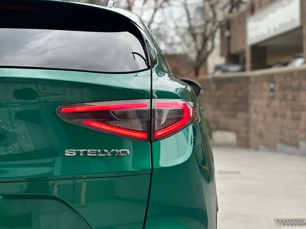 Alfa Romeo Stelvio снимка Alfa Romeo Stelvio