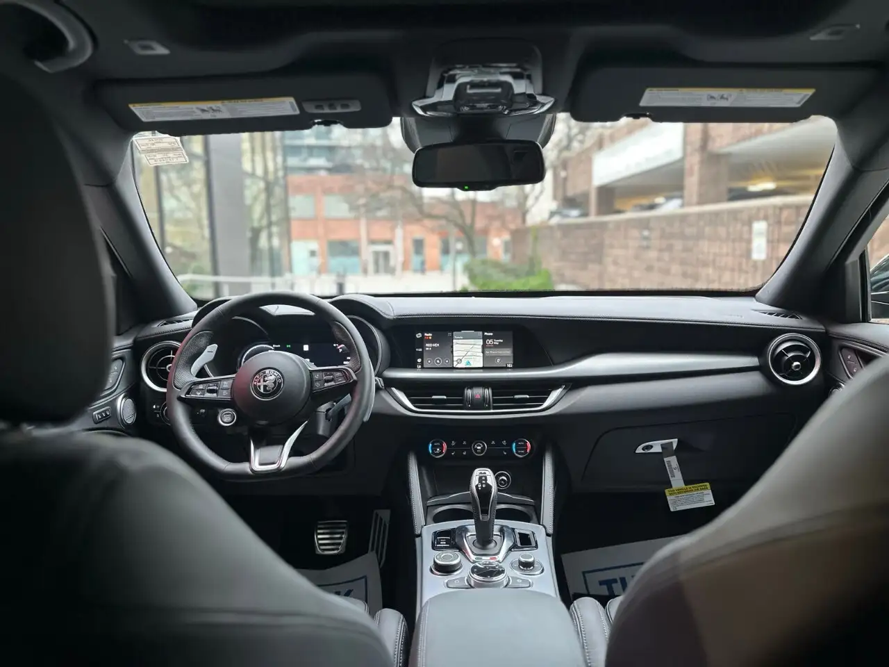 Alfa Romeo Stelvio снимка Alfa Romeo Stelvio