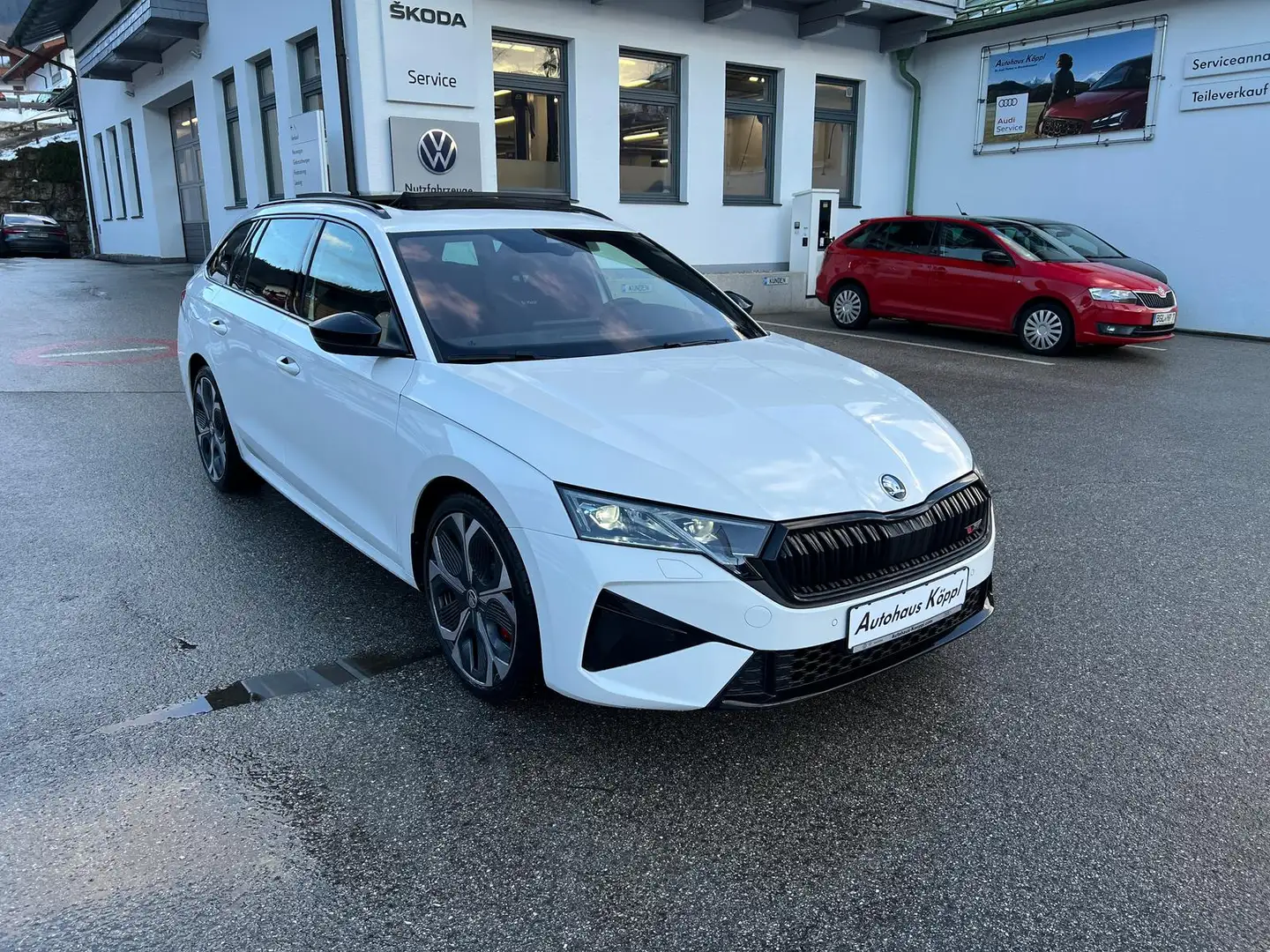 Skoda Octavia RS Combi *Facelift* Pano 19" AHK 265PS Bianco - 2