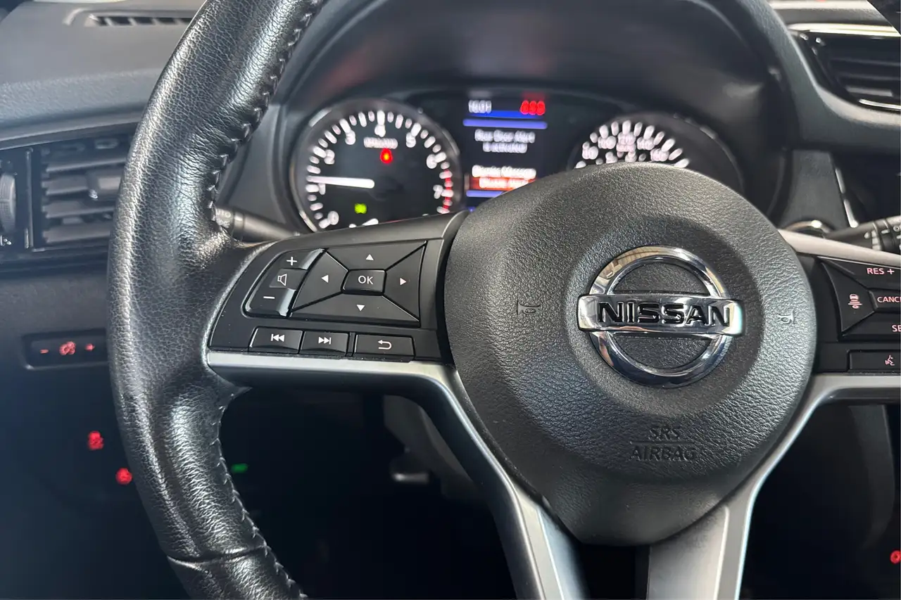 Nissan Qashqai снимка Nissan Qashqai