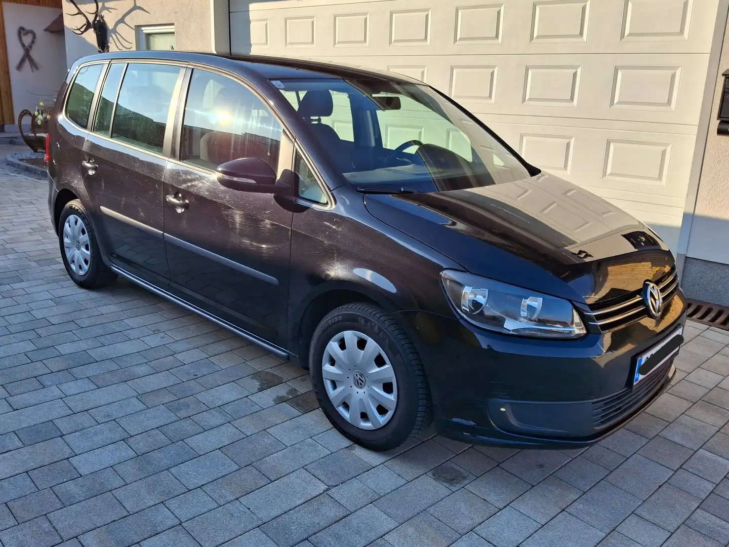 Volkswagen Touran Touran Trendline 1,6 TDI DPF Trendline Schwarz - 1