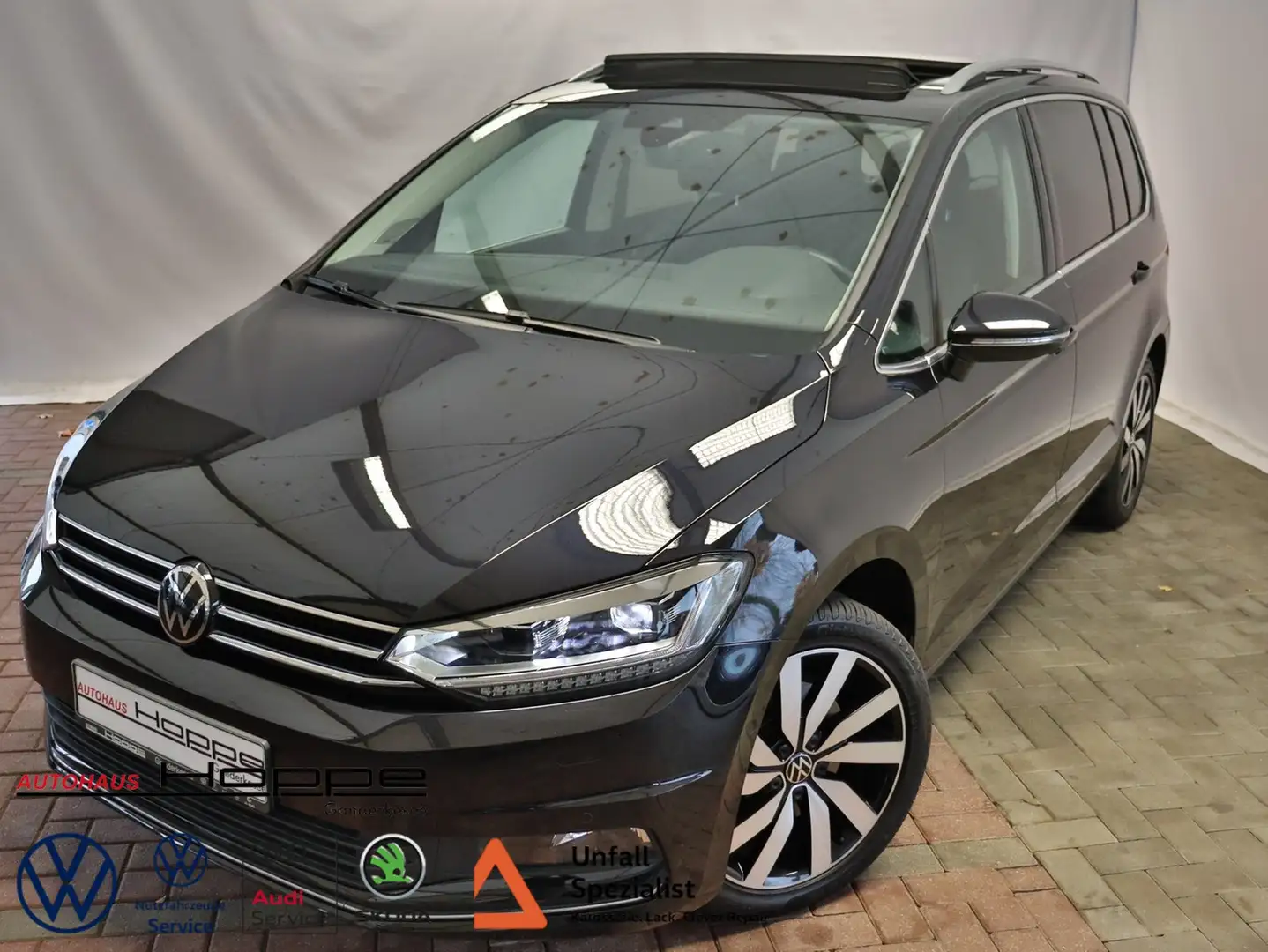 Volkswagen Touran Highline 2.0 l TDI DSG+AHK+PANO+RFK+SHZ+NAVI+KL... Noir - 1
