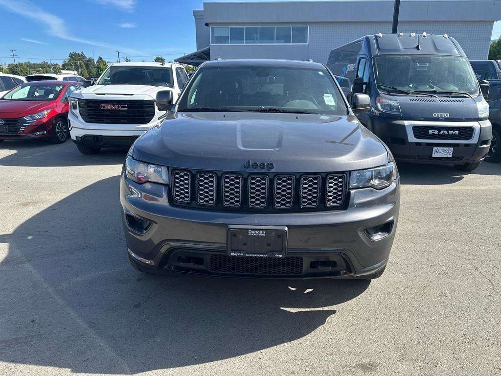 2019 Jeep Grand Cherokee Altitude 4x4 | Low KM | Dealer Serviced | Locally — снимка 1