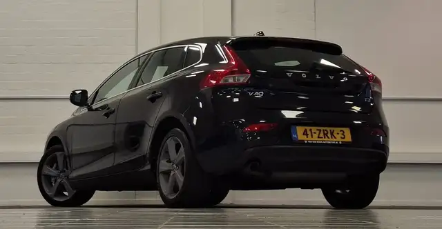 Volvo V40 view 6