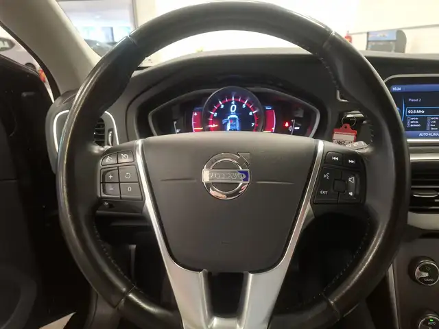 Volvo V40 view 13