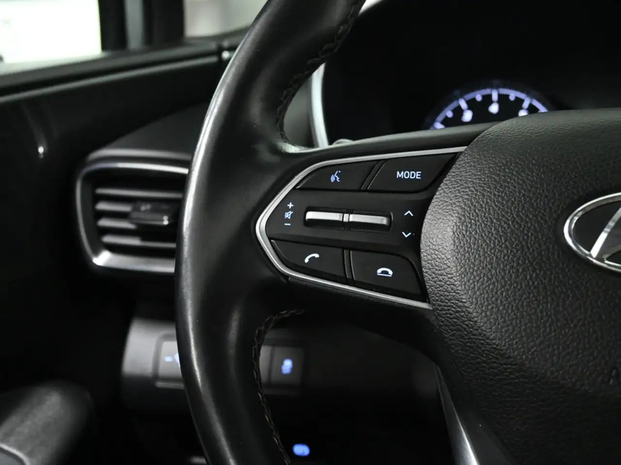 Hyundai SANTA FE снимка Hyundai SANTA FE