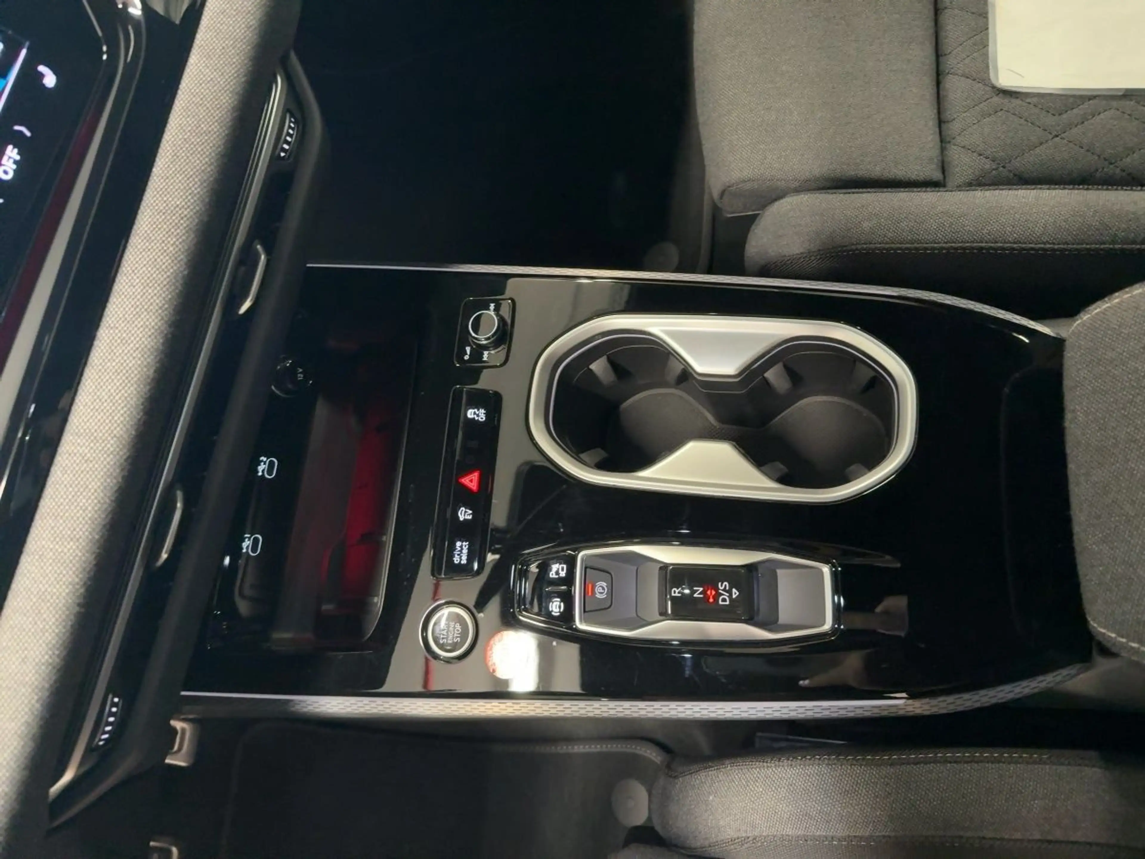 Audi A6 2.0 TFSI e quattro S tronic AHK B&O Hea — photo 15