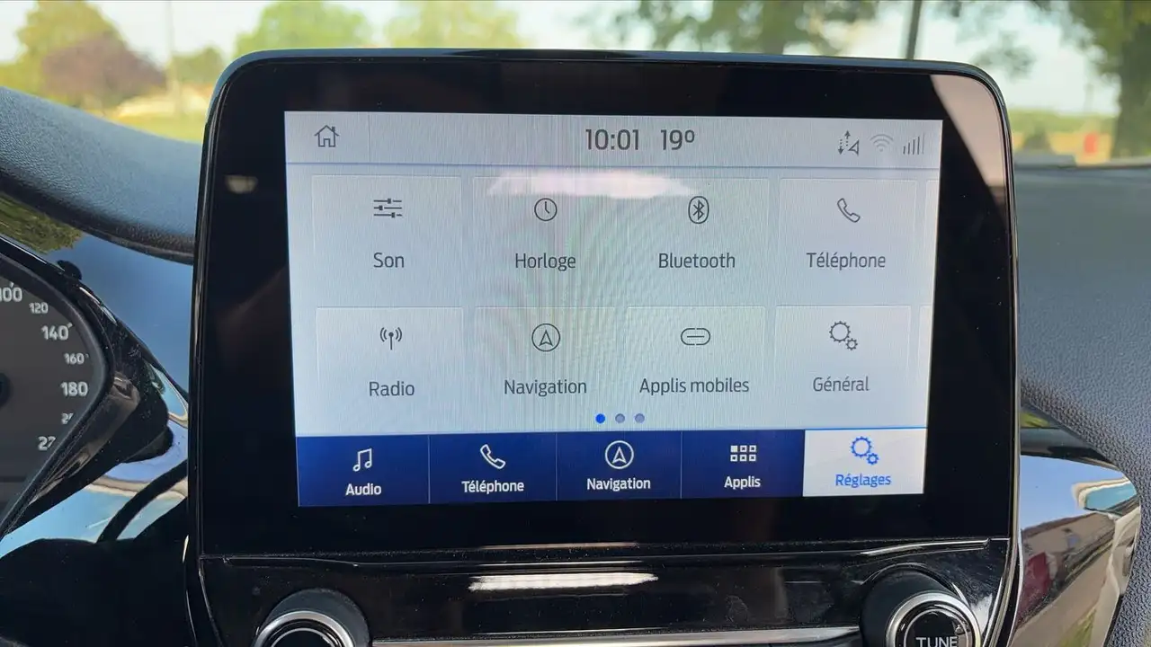 Ford Fiesta 3 portes — photo 24