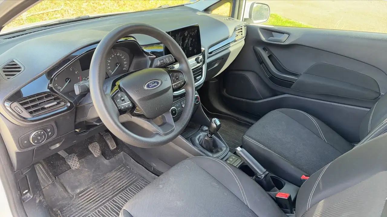 Ford Fiesta 3 portes — photo 8