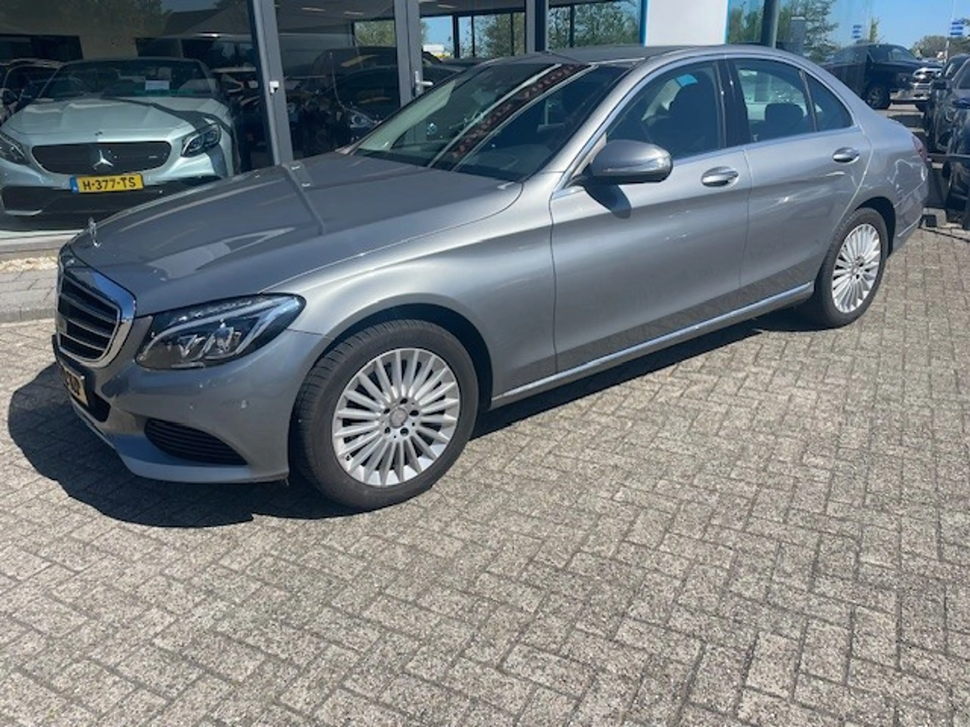Mercedes-Benz C 200 Prestige — photo 2