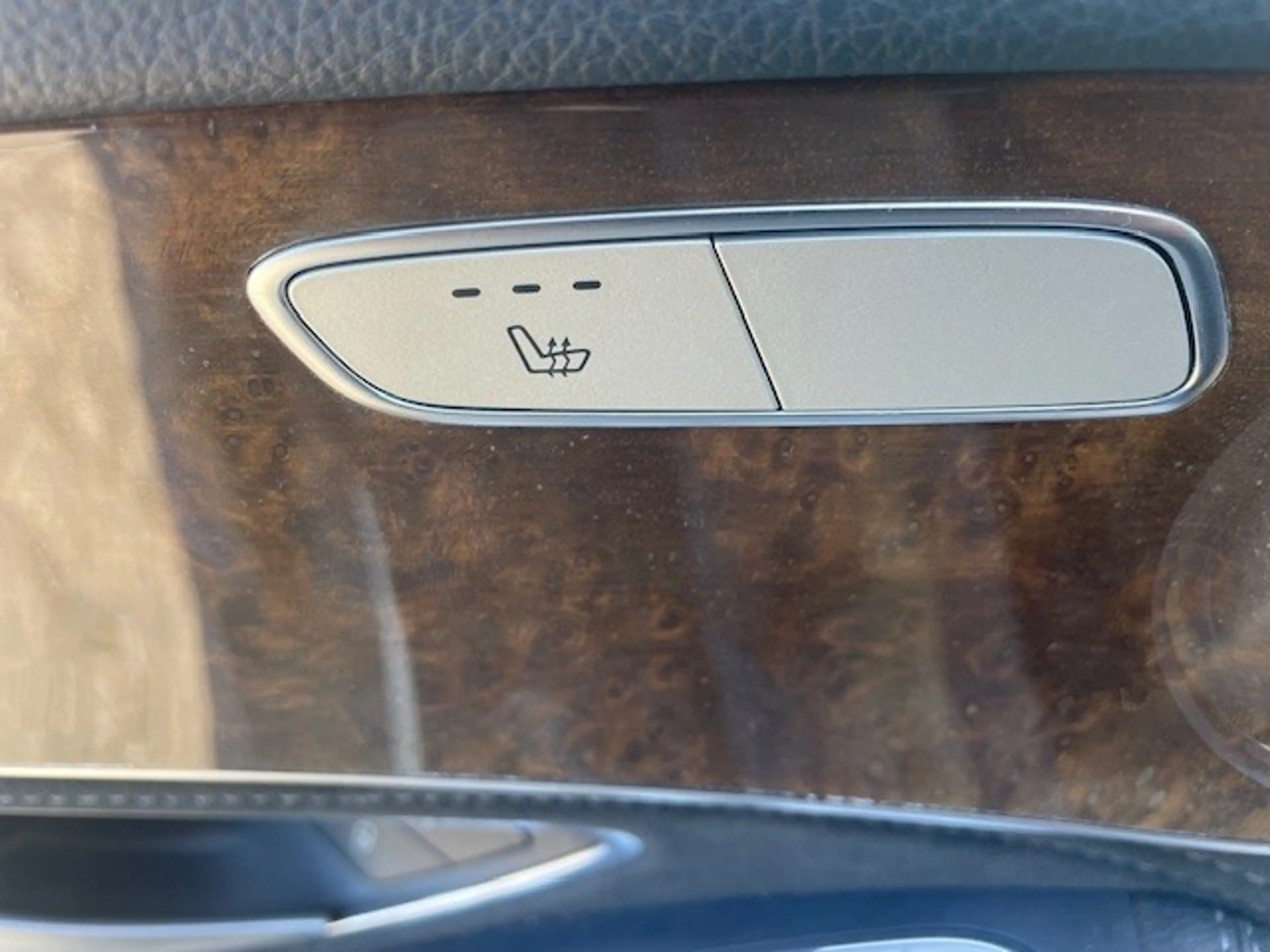 Mercedes-Benz C 200 Prestige — photo 16