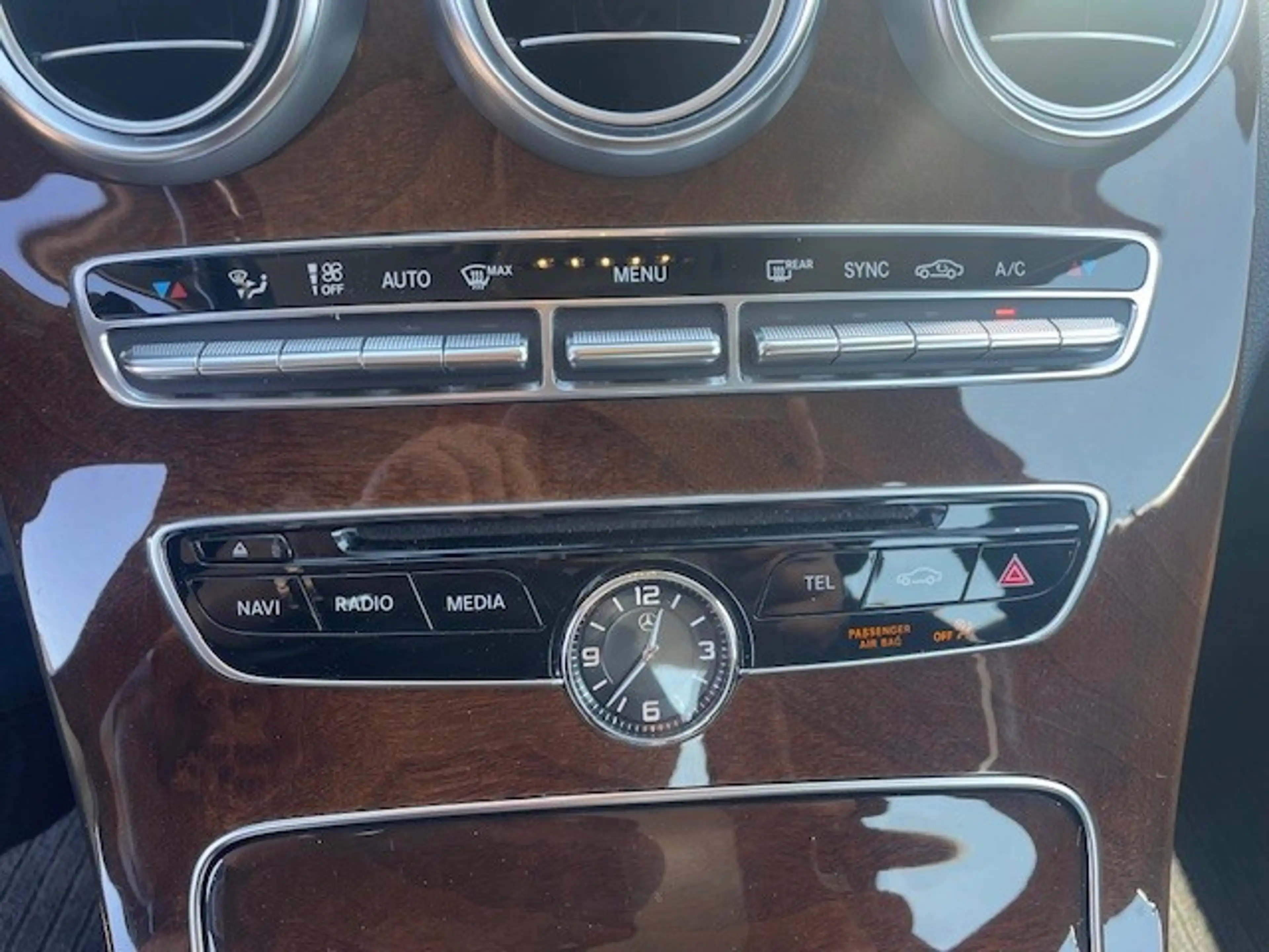 Mercedes-Benz C 200 Prestige — photo 23