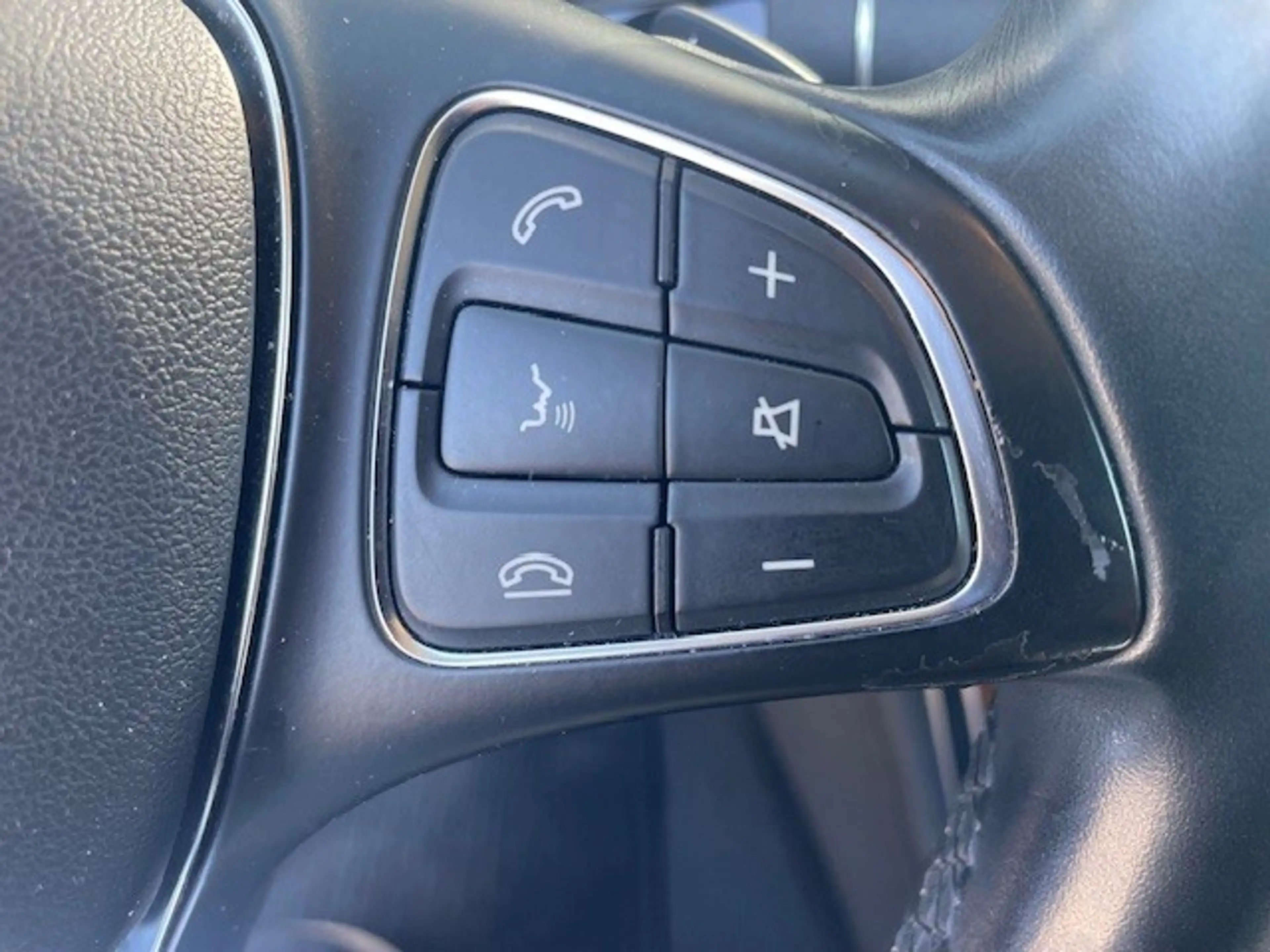 Mercedes-Benz C 200 Prestige — photo 19