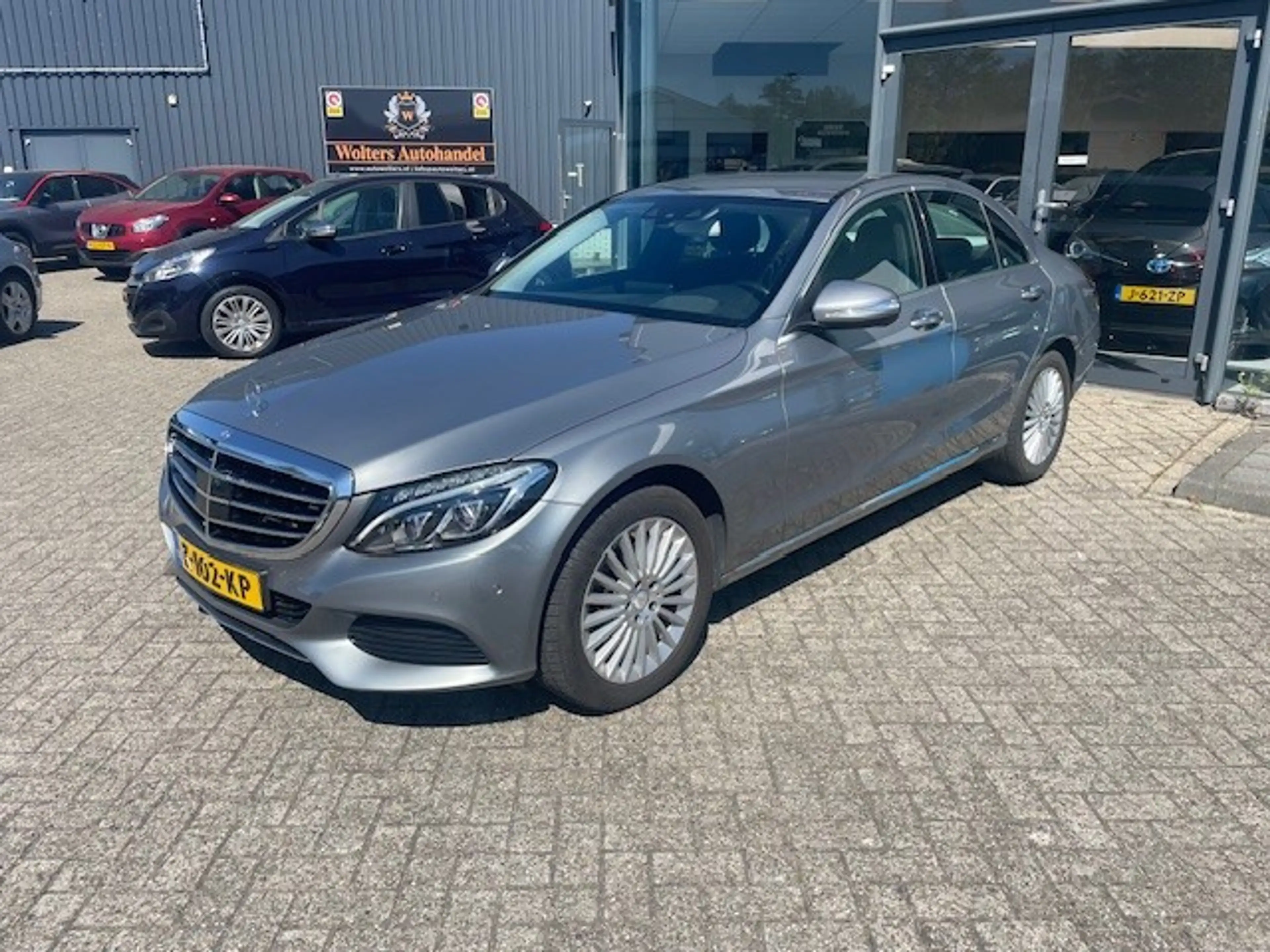 Mercedes-Benz C 200 Prestige — photo 6