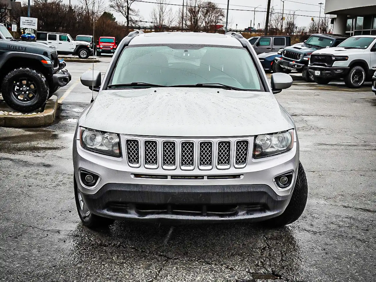 Jeep Compass photo Jeep Compass