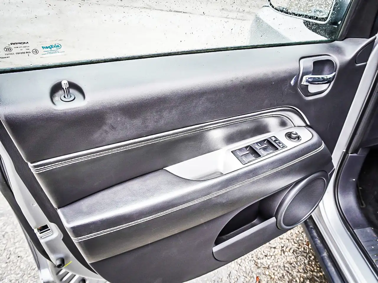 Jeep Compass photo Jeep Compass