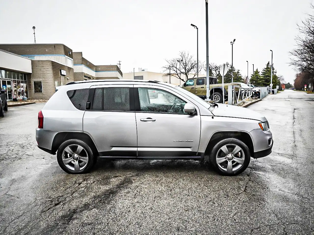 Jeep Compass photo Jeep Compass