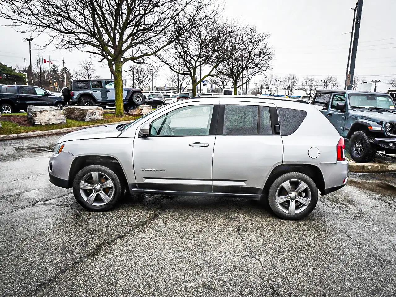 Jeep Compass photo Jeep Compass