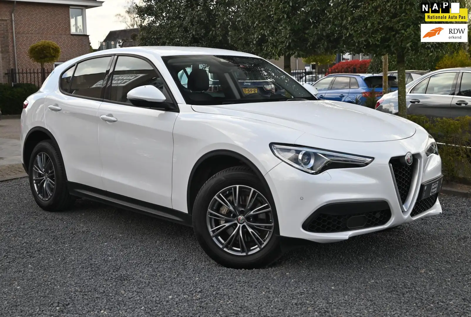Alfa Romeo Stelvio 2.0 T AWD Super 200 PK Aut. Side-Assist Camera Mem Wit - 1