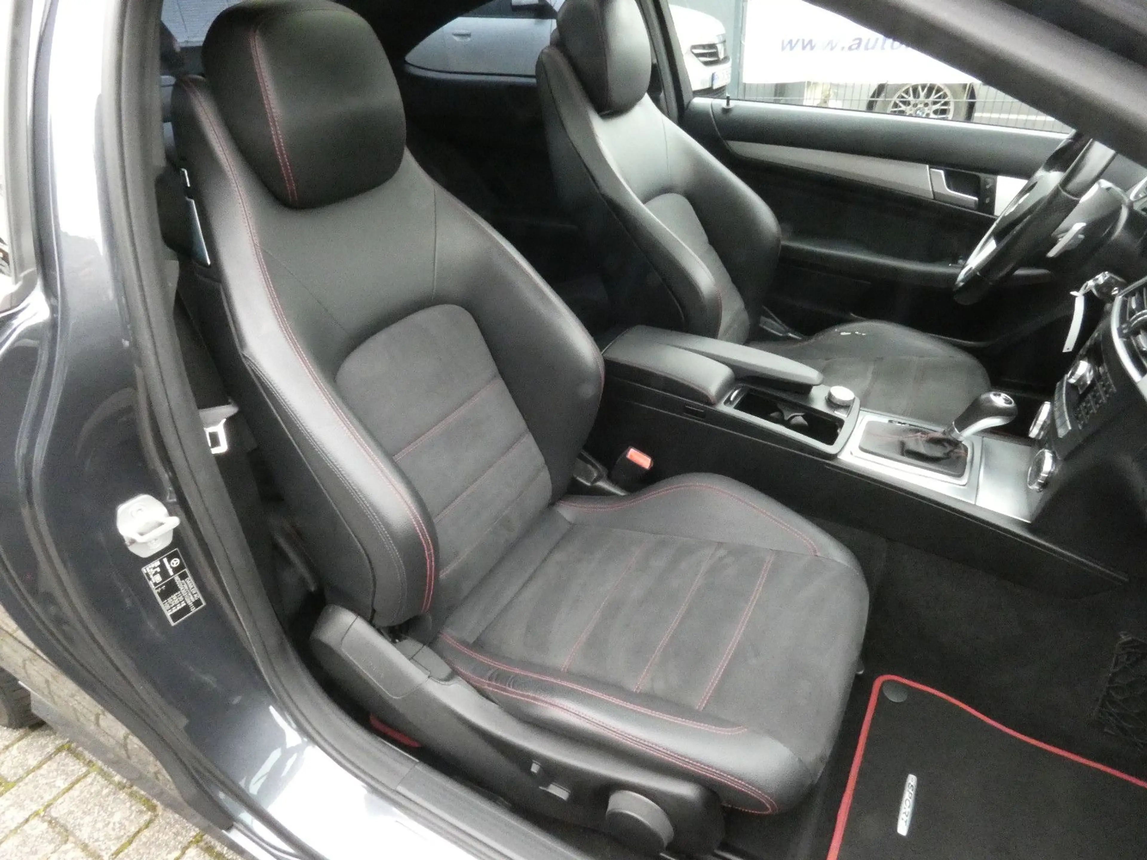 Mercedes-Benz C 250 CDI Coupe AMG Sport Edition Plus*Pano* — photo 11