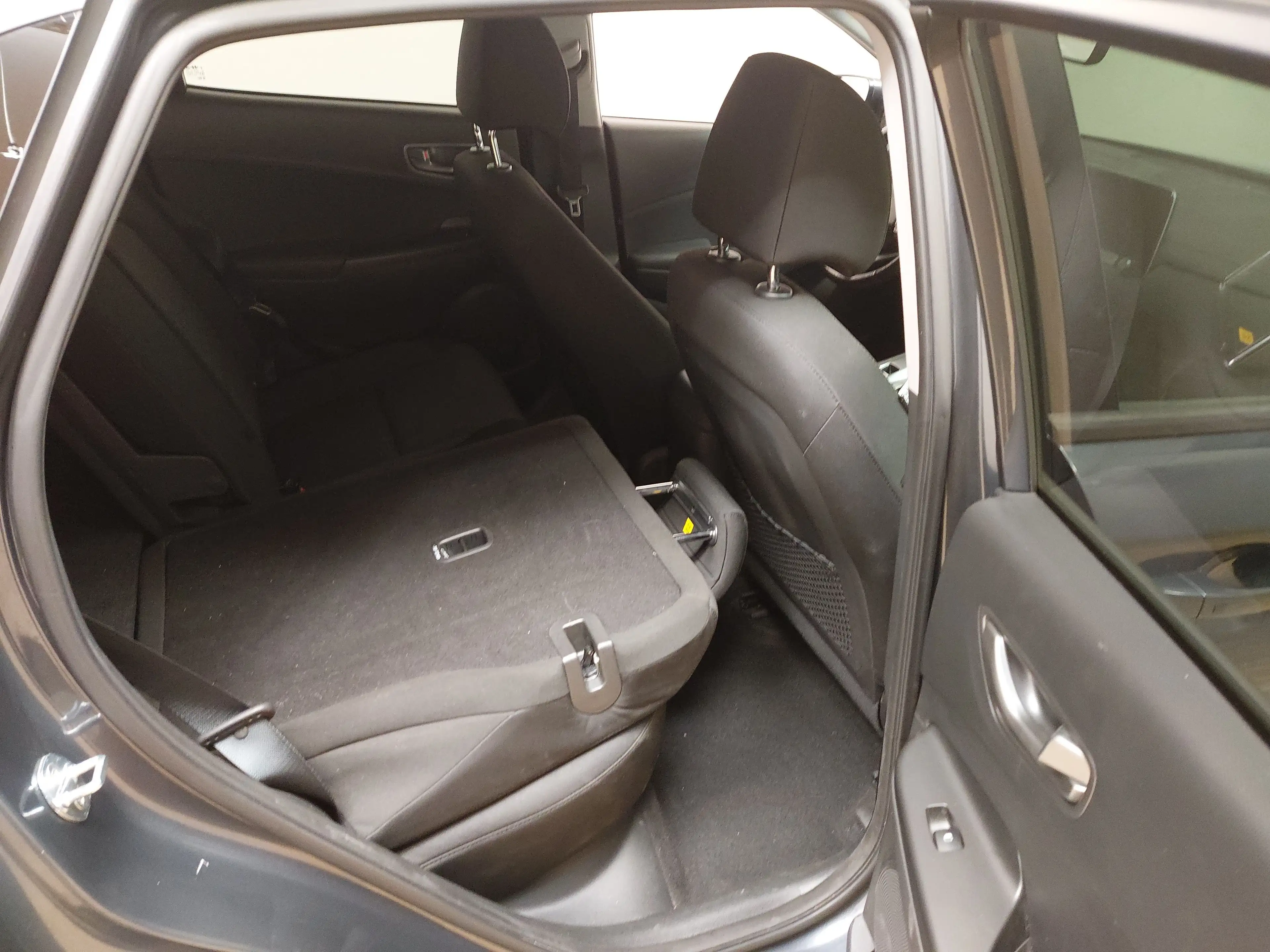 Hyundai KONA Elektro Style NAVI LED SHZ RFK — photo 11