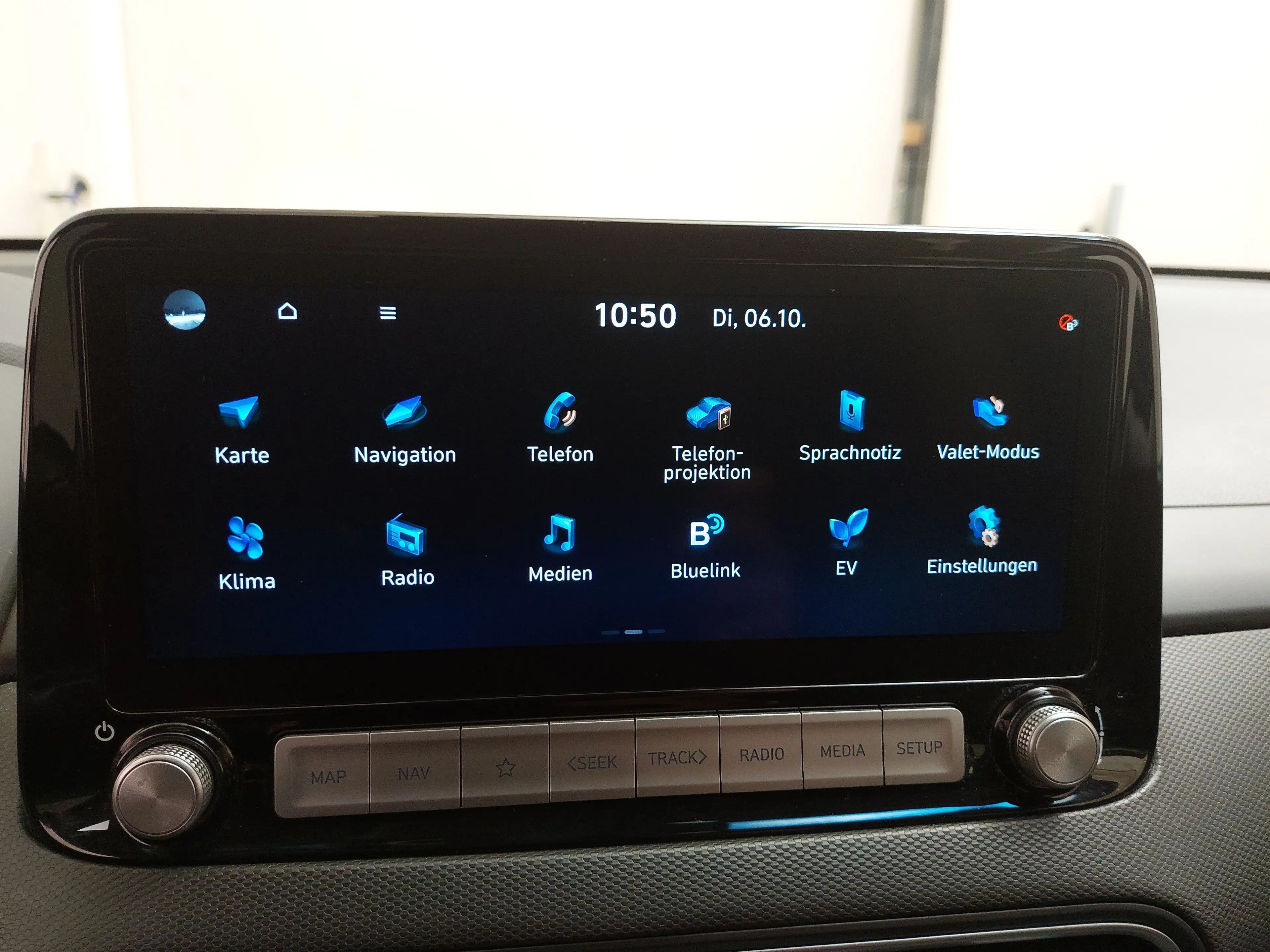 Hyundai KONA Elektro Style NAVI LED SHZ RFK — photo 21