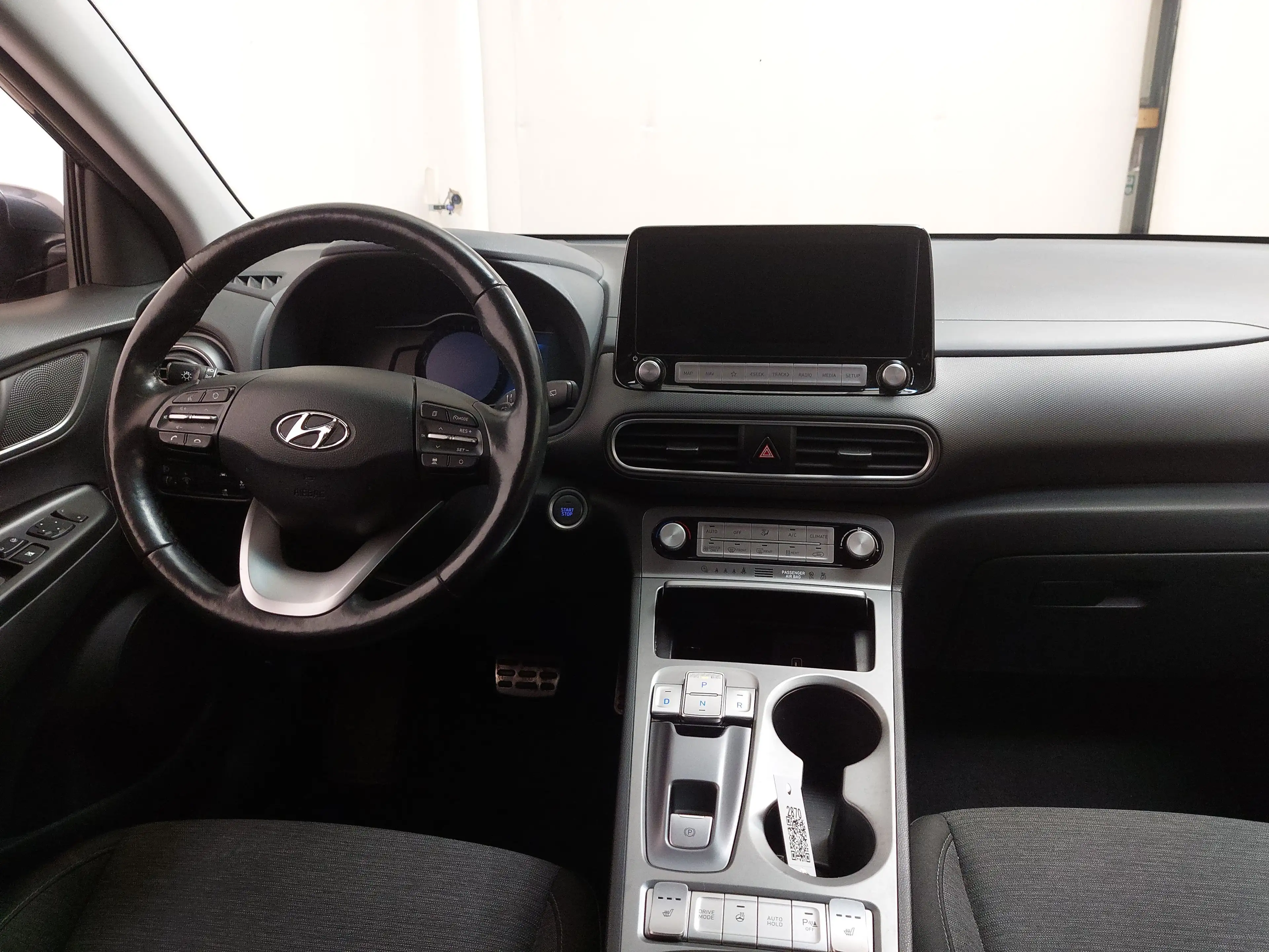 Hyundai KONA Elektro Style NAVI LED SHZ RFK — photo 18