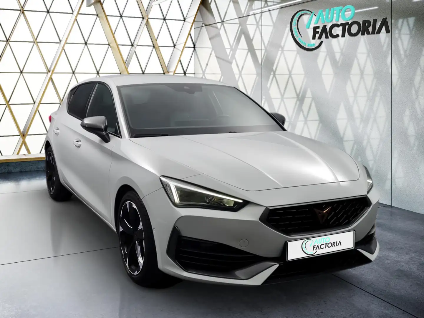 CUPRA Leon -41% 1.5 TSI 150cv BVA +GPS+CAM+MATRIX LED+Opts Beige - 2