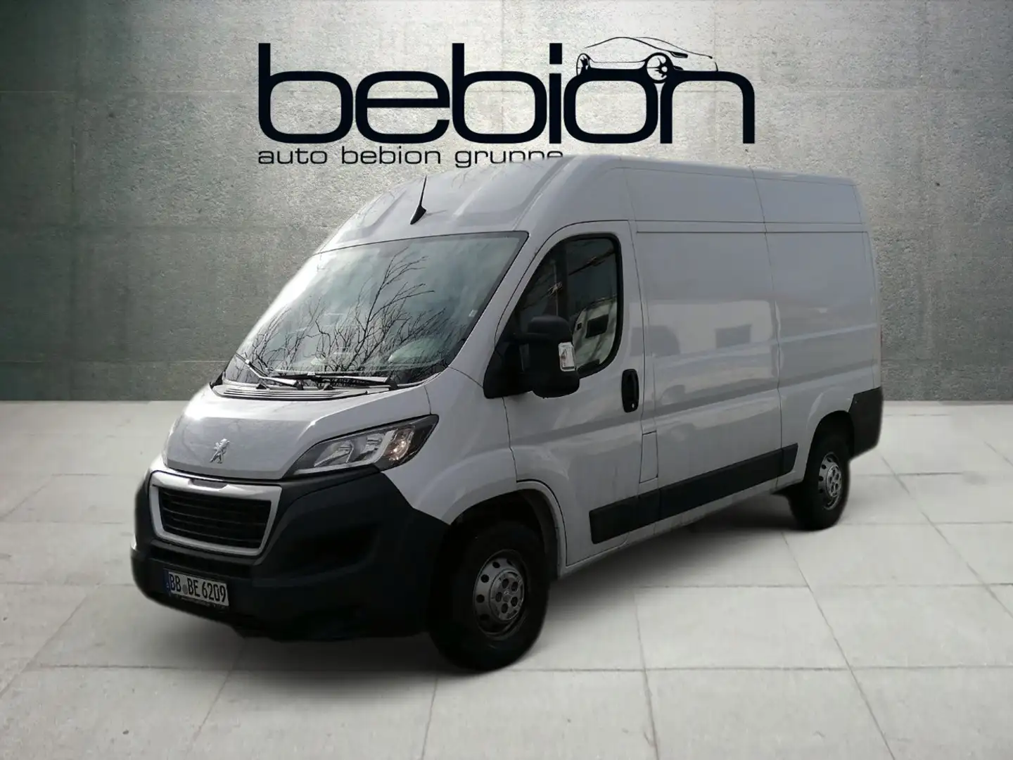 Peugeot Boxer Kasten Hochraum 2.2 BlueHDi Bílá - 2