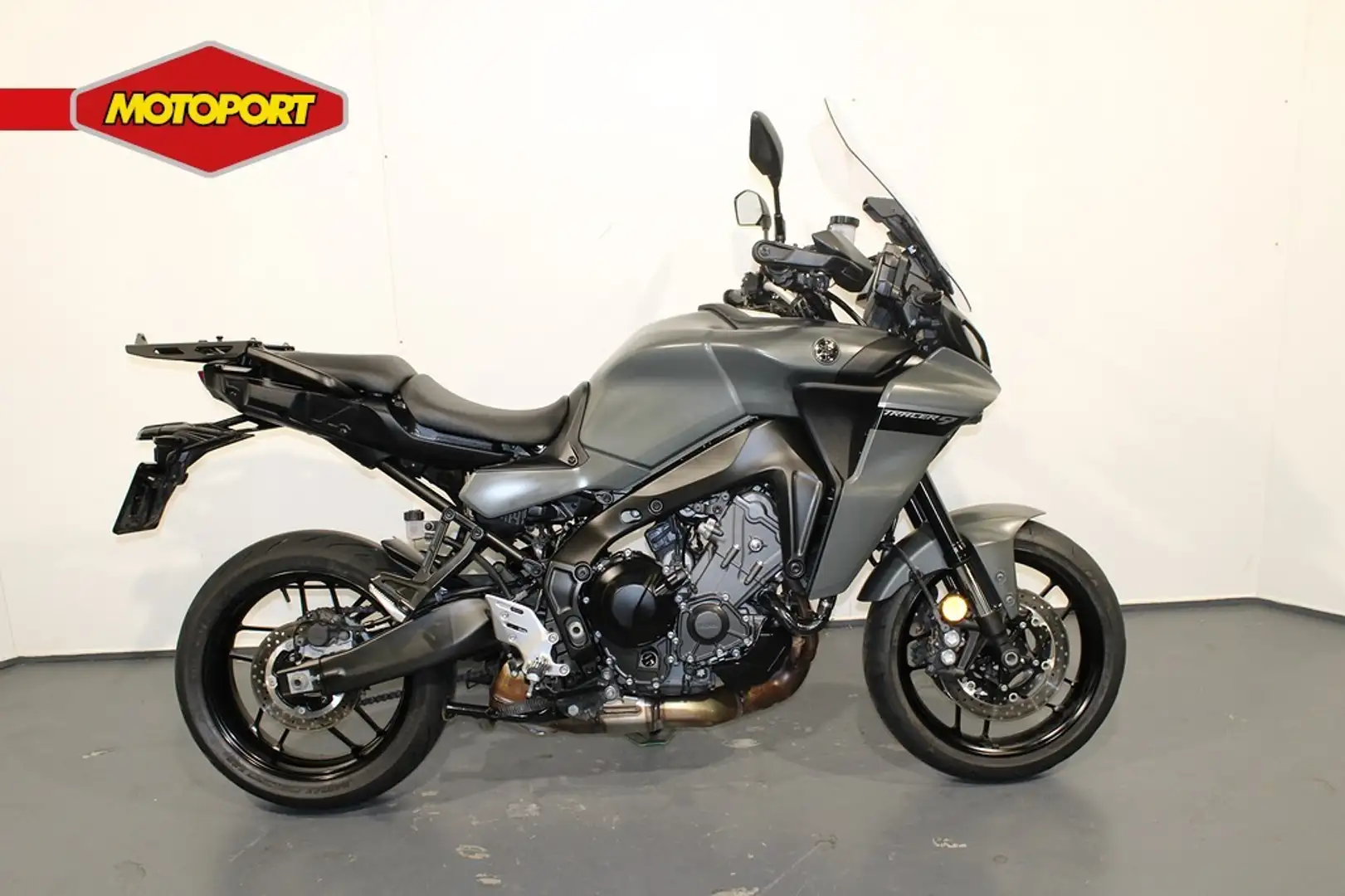 Yamaha MT-09 Tracer Noir - 1