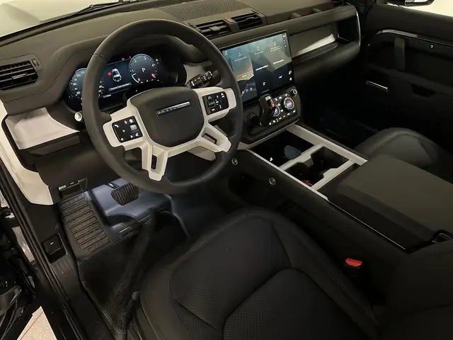 Land Rover Defender view 15