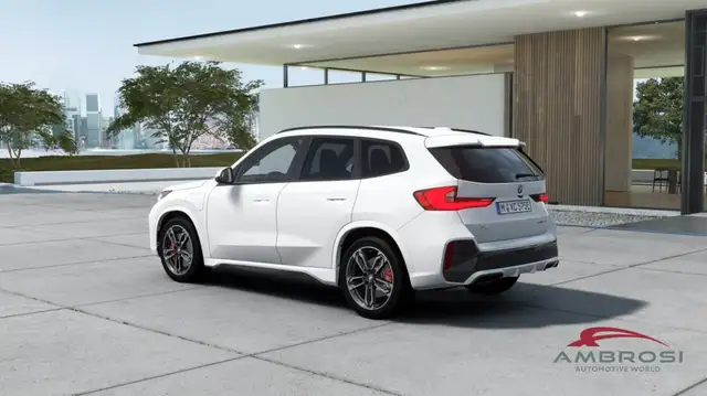 BMW X1 view 2