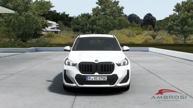 BMW X1 view 4