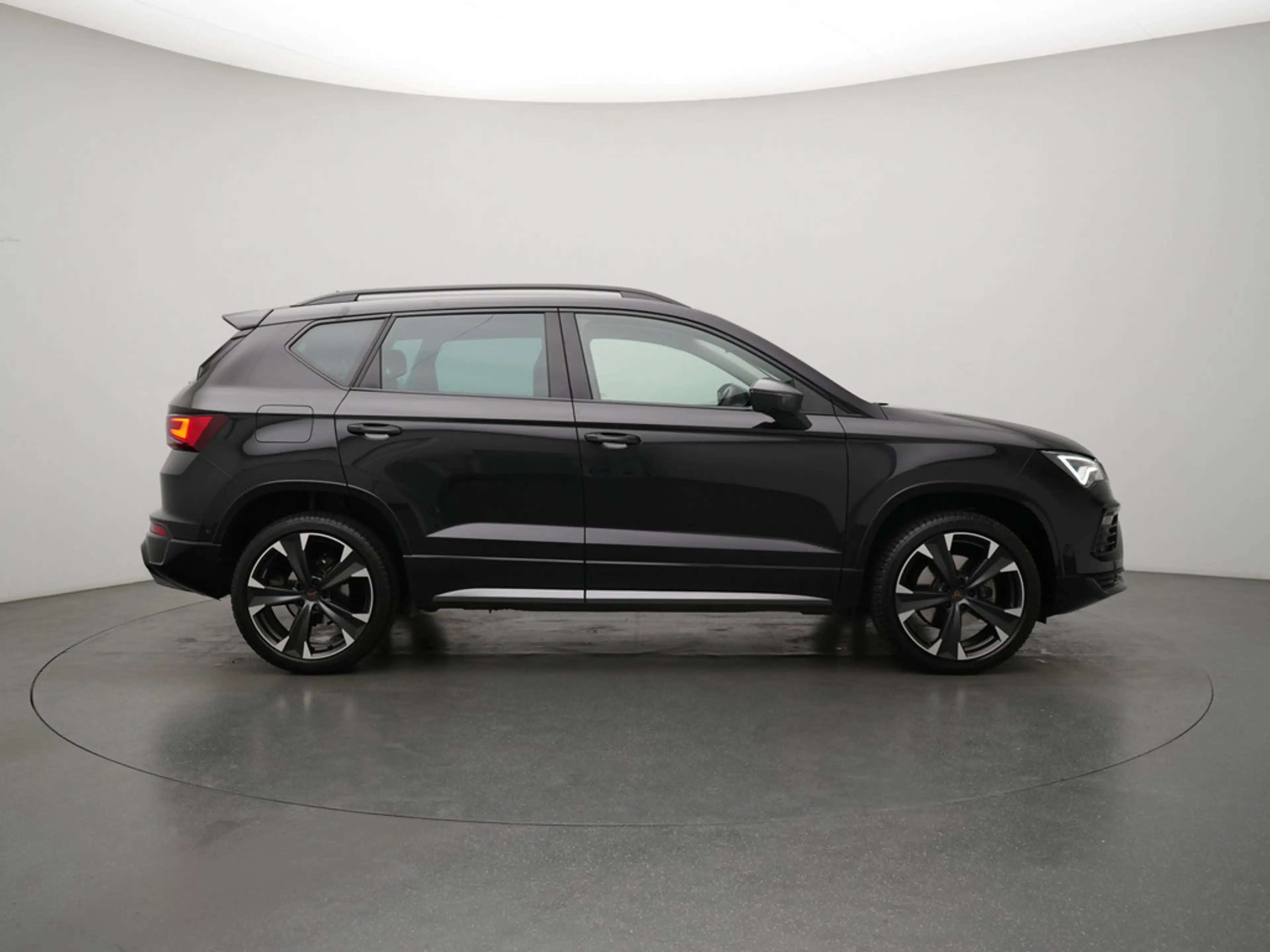 CUPRA Ateca DSG VIRT CARPLAY AHK KAM NAVI SHZ LED — photo 3