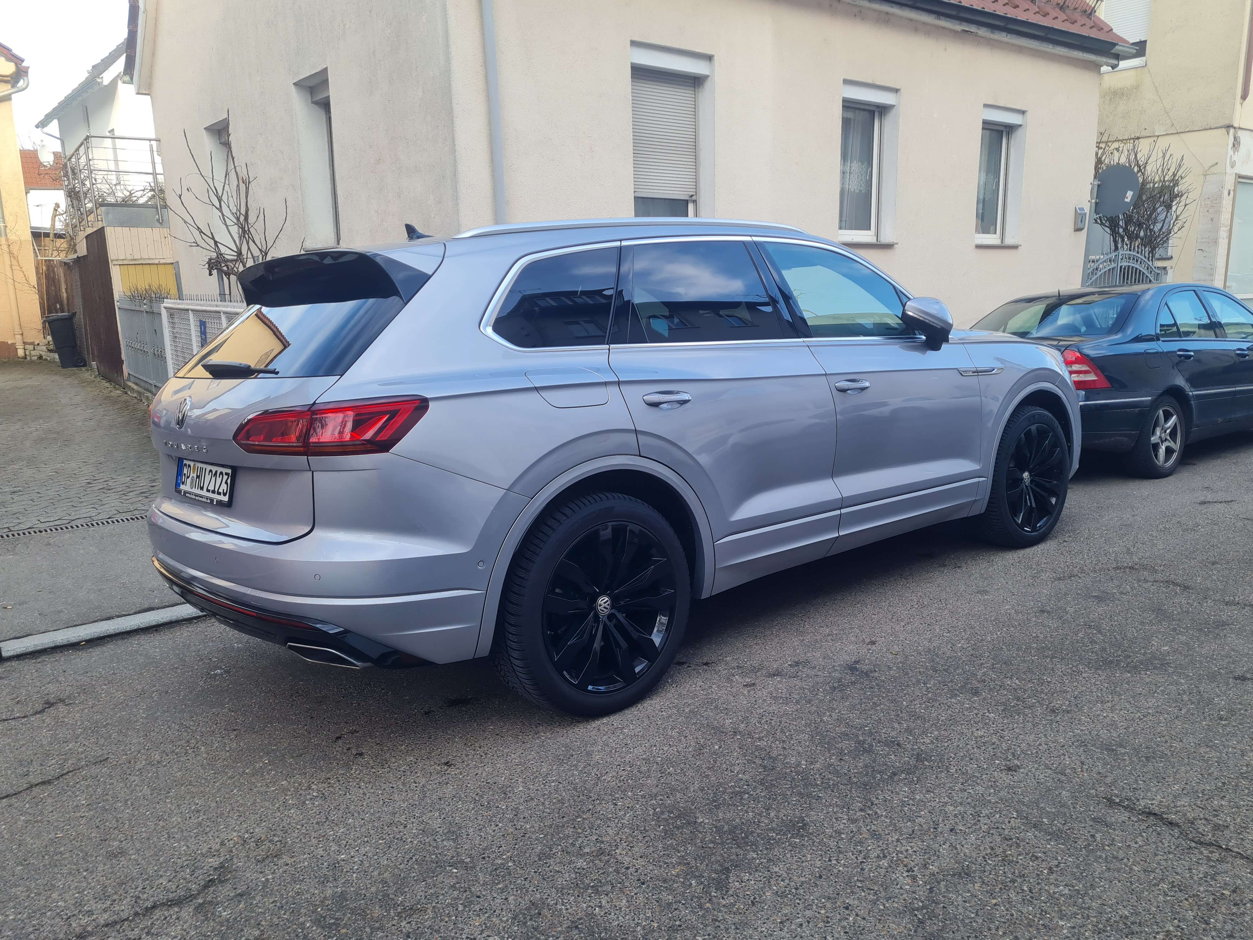 Second hand Volkswagen Touareg 3.0 TDI