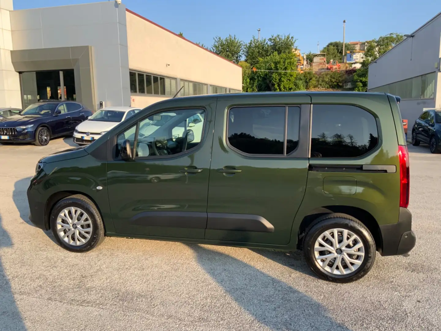 Fiat Doblo Doblò 1.5 BlueHdi 100CV Crew Cab 5 POSTI FULL OPT Verde - 1
