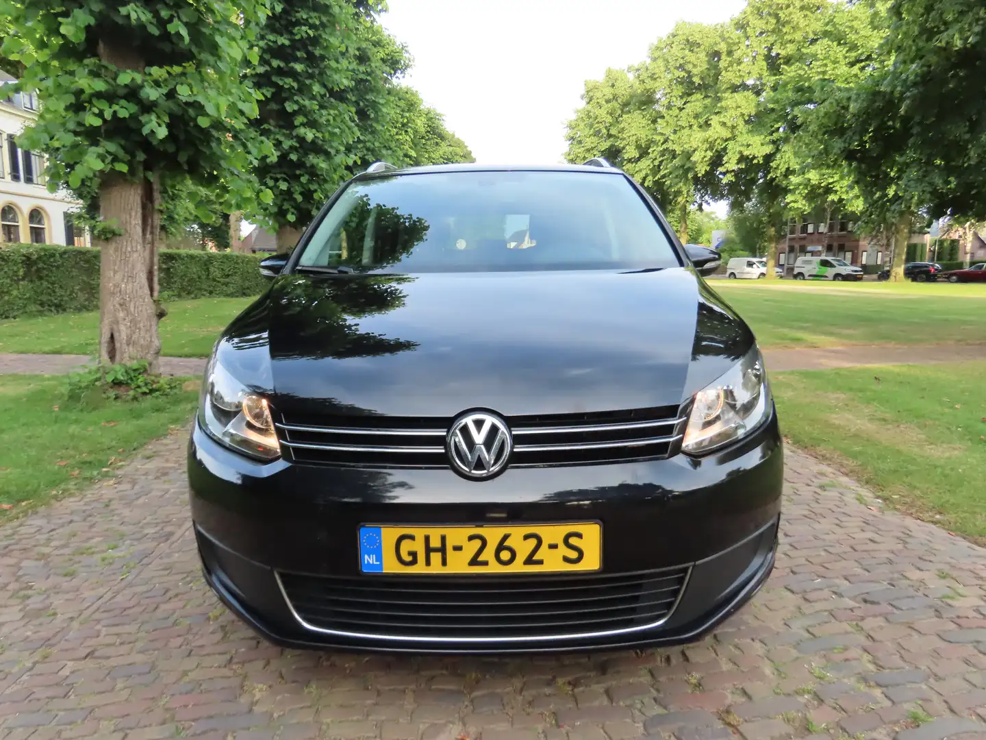 Volkswagen Touran 1.2 TSI Edition BlueMotion 7 Persoons Ecc Cruiseco Zwart - 2