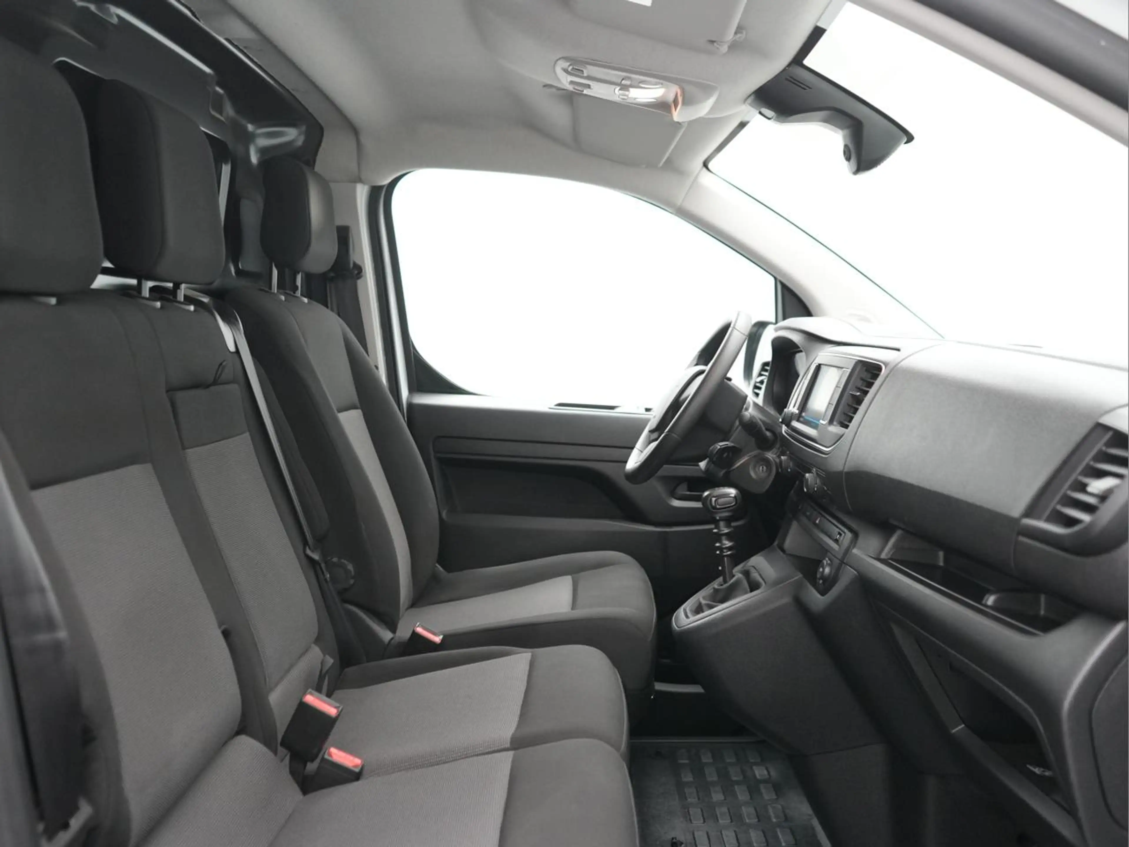 Peugeot Expert Expert 2.0 BlueHDi L2 Standard — photo 14