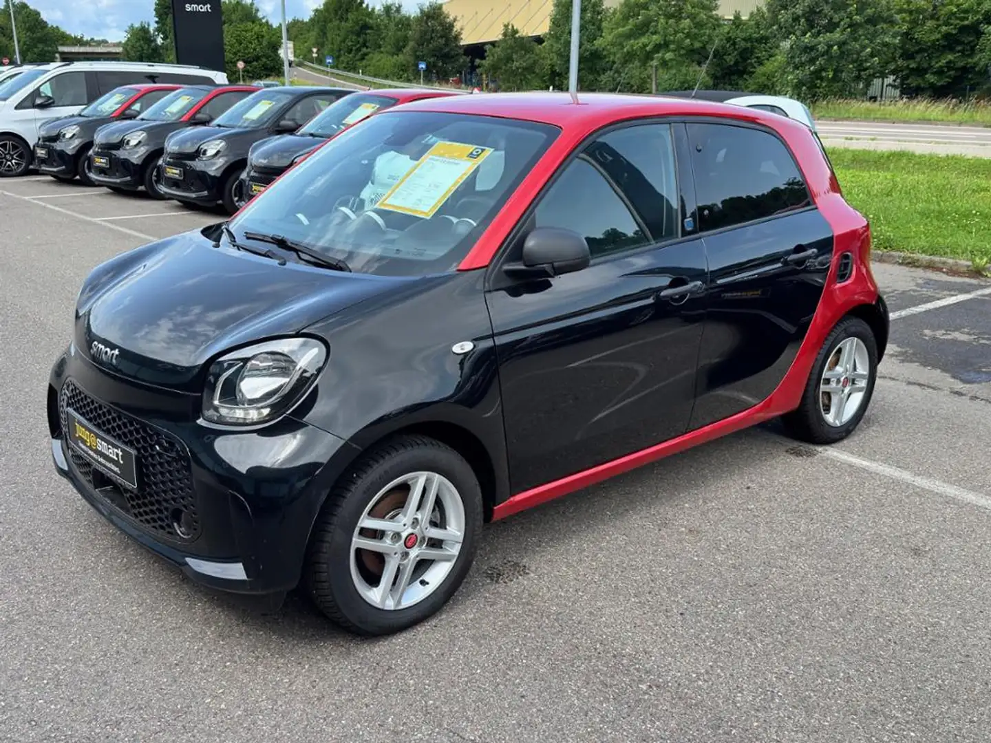 smart forFour EQ  +LM Navi KlimaA SHZ Schwarz - 1