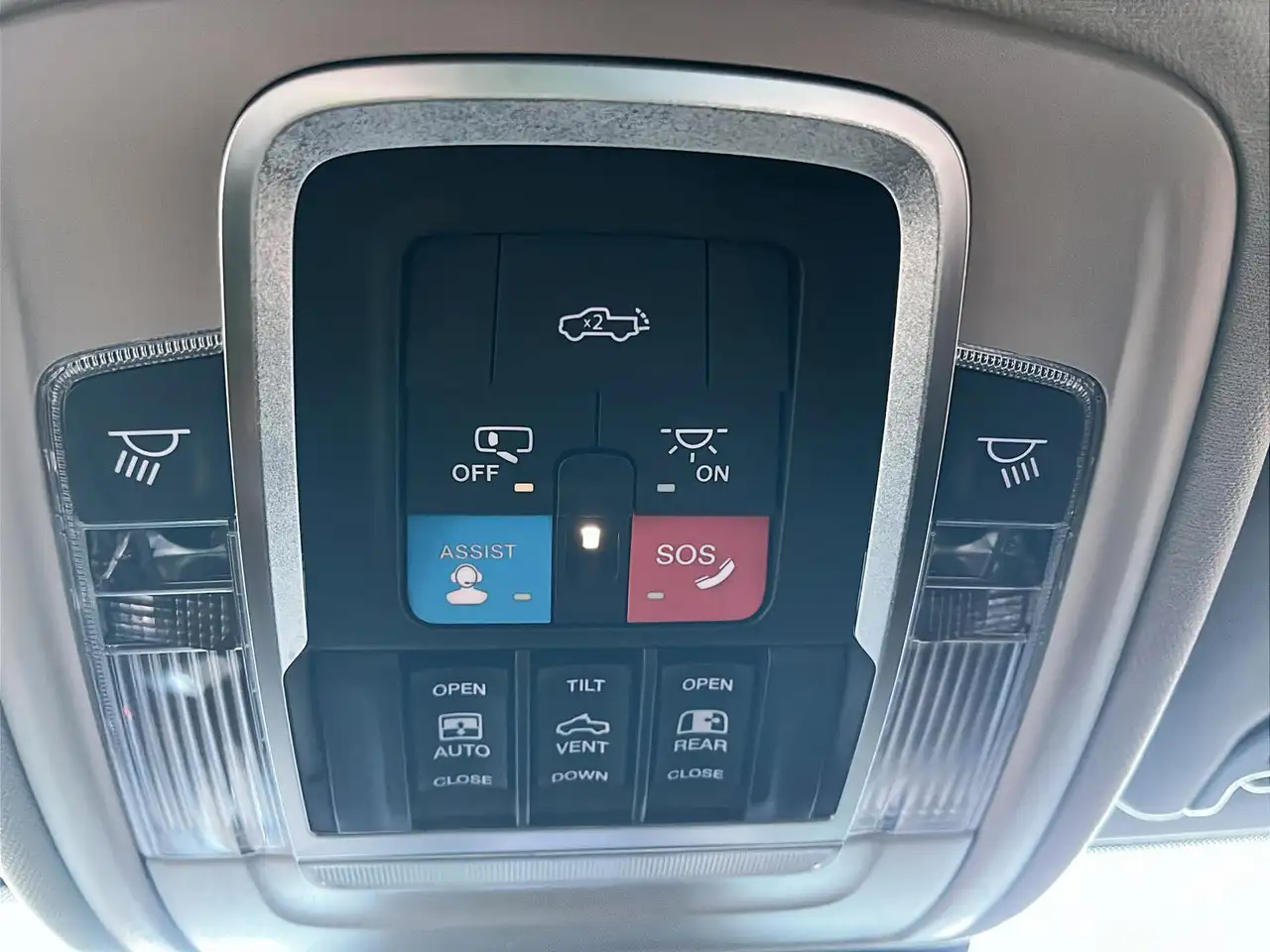 RAM 3500 снимка RAM 3500