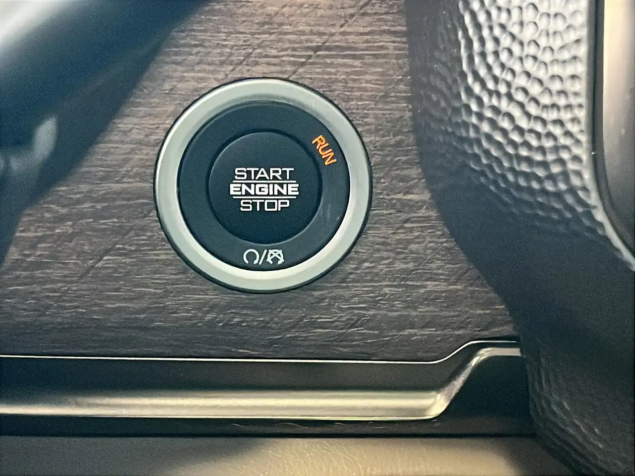 RAM 3500 снимка RAM 3500