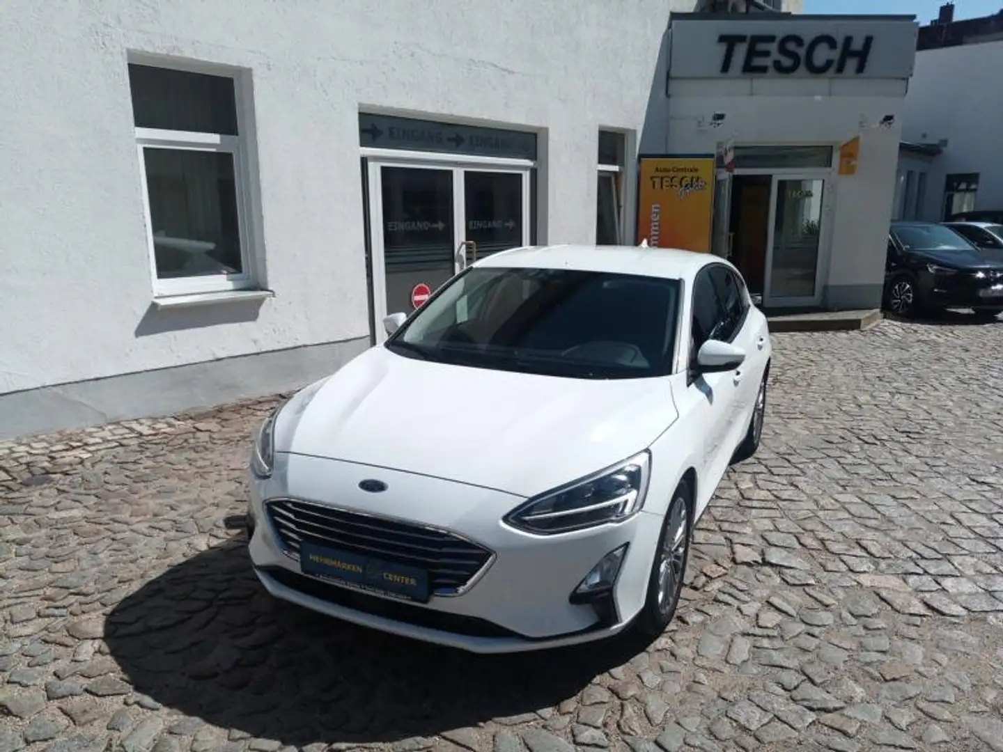 Ford Focus 1.0 EcoBoost TITANIUM NAVI WINTERP Weiß - 1